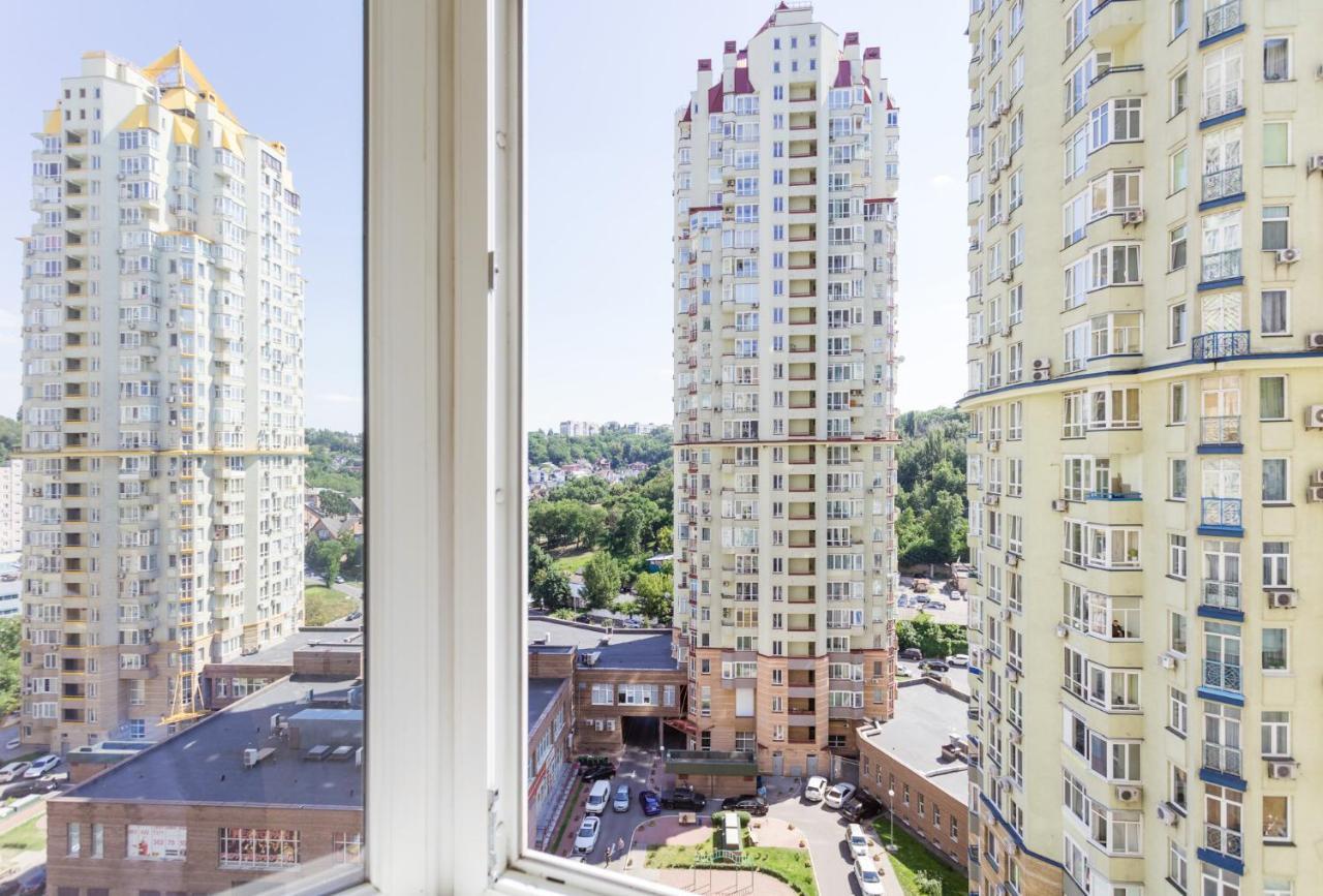 Navit Apartments With Breakfast,Near The Railway Station, The City Center, The Park เคียฟ ภายนอก รูปภาพ