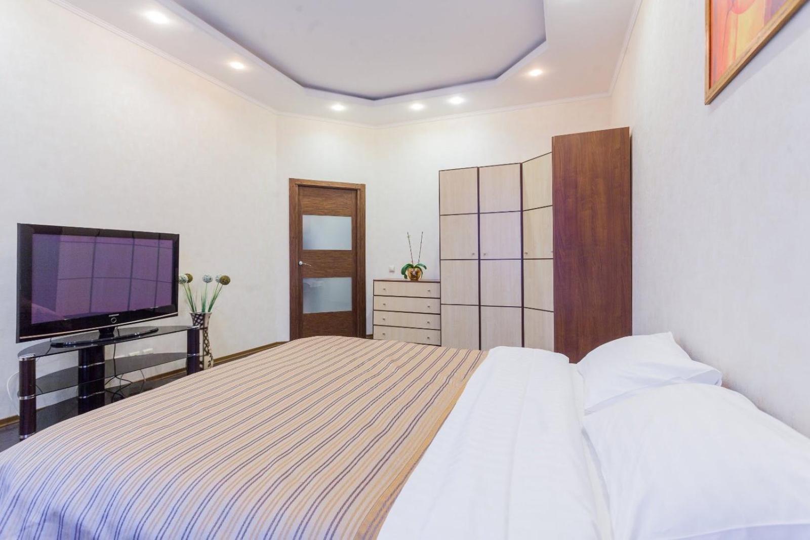 Navit Apartments With Breakfast,Near The Railway Station, The City Center, The Park เคียฟ ภายนอก รูปภาพ
