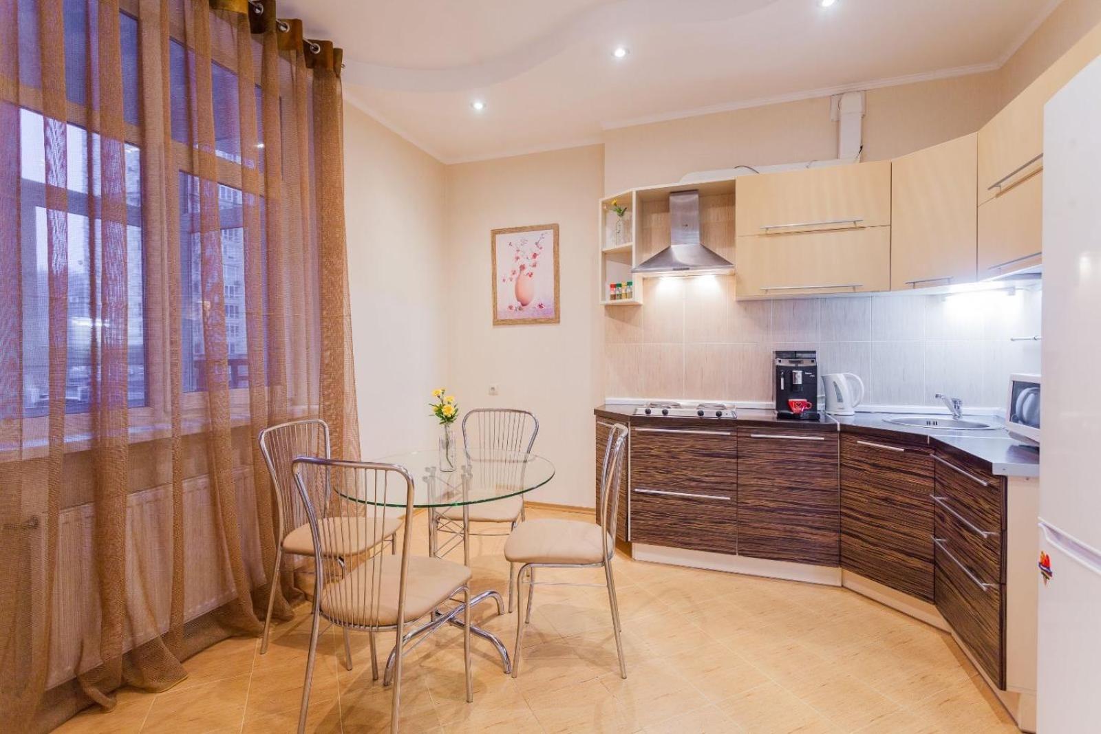 Navit Apartments With Breakfast,Near The Railway Station, The City Center, The Park เคียฟ ภายนอก รูปภาพ